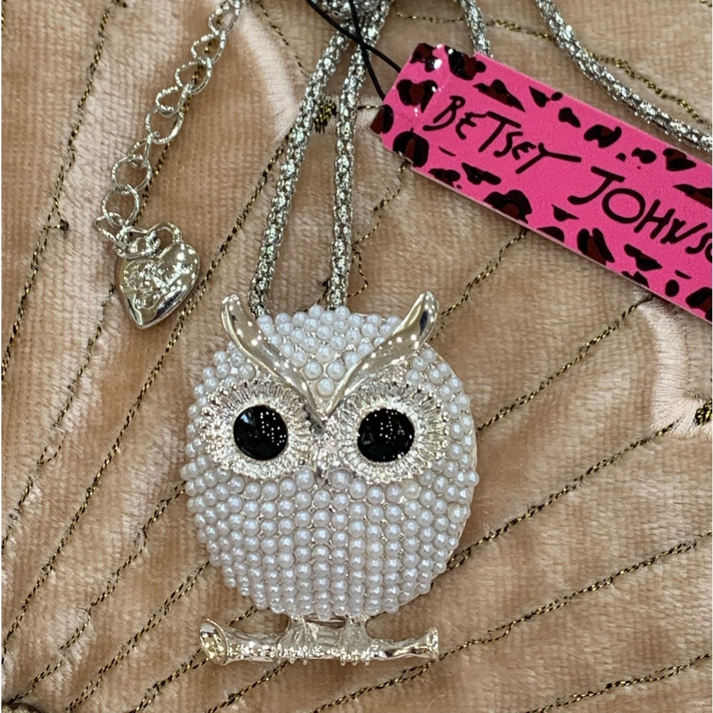 BJ Pearl owl necklace